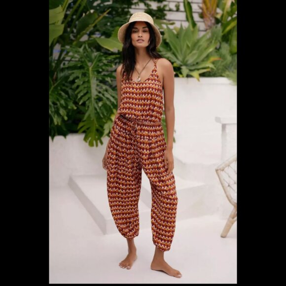 272978 Anthropologie Graham Keegan Sleeveless Pintuck Jumpsuit Printed S NEW